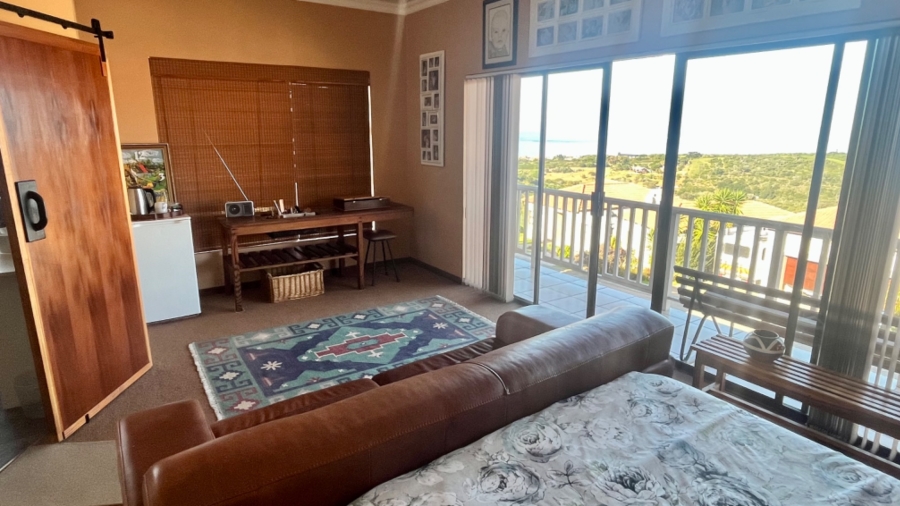 3 Bedroom Property for Sale in Avonddans Western Cape